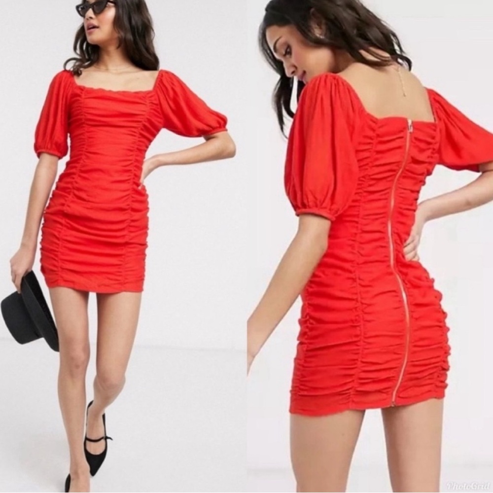 NWT Moon River Women's Elegant Red Ruched Mini Dress With Short Sleeve‎ Medium